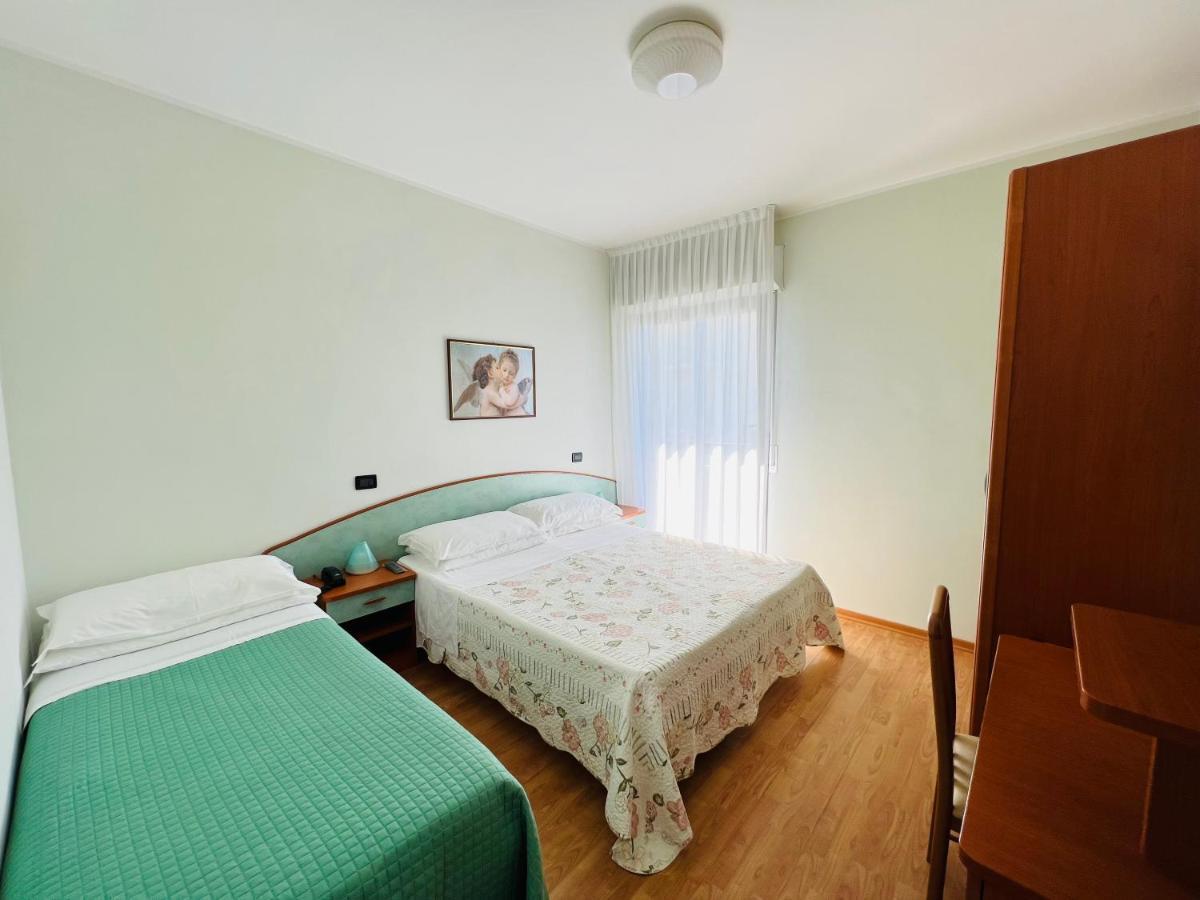 Hotel Betty Rimini Zewnętrze zdjęcie