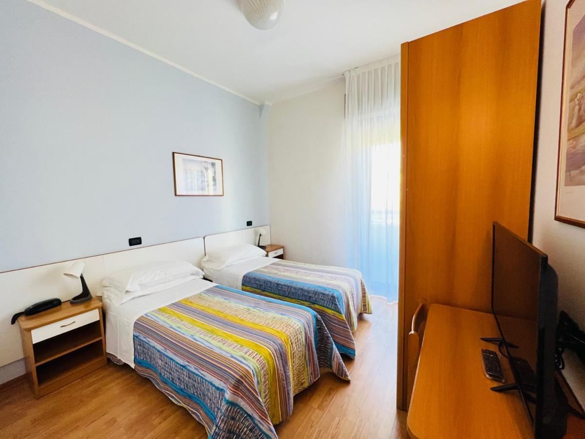 Hotel Betty Rimini Zewnętrze zdjęcie