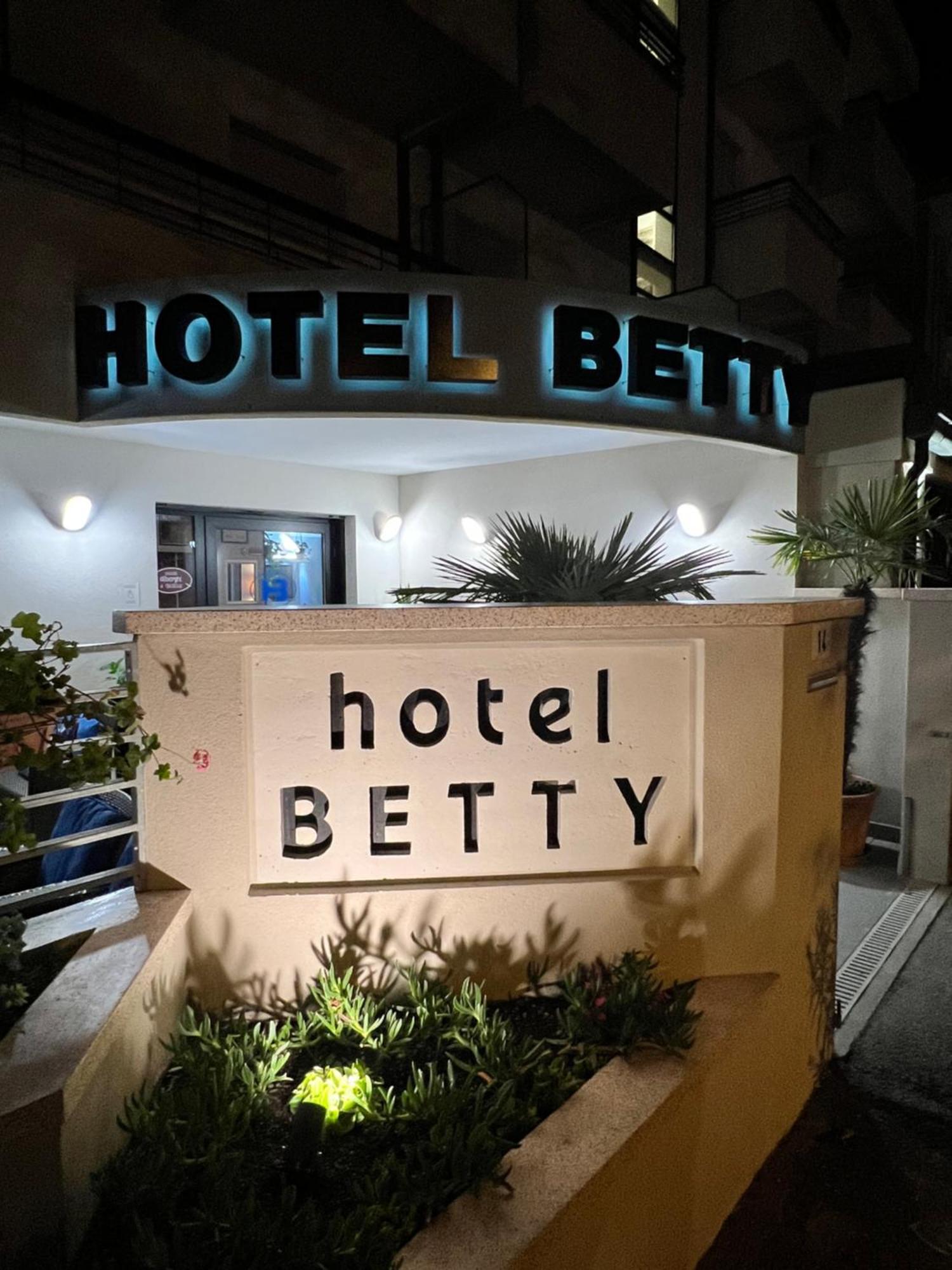 Hotel Betty Rimini Zewnętrze zdjęcie
